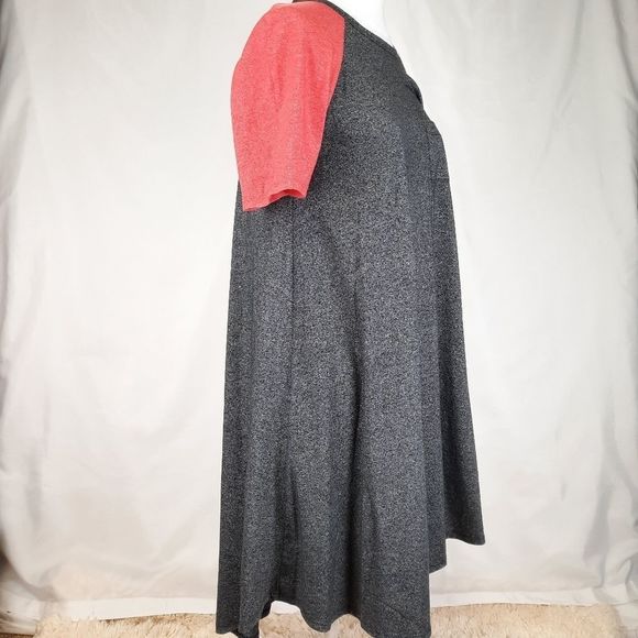 LuLaRoe Carly swing dress gray red contrast short sleeve pocket high-low small - Picture 6 of 10